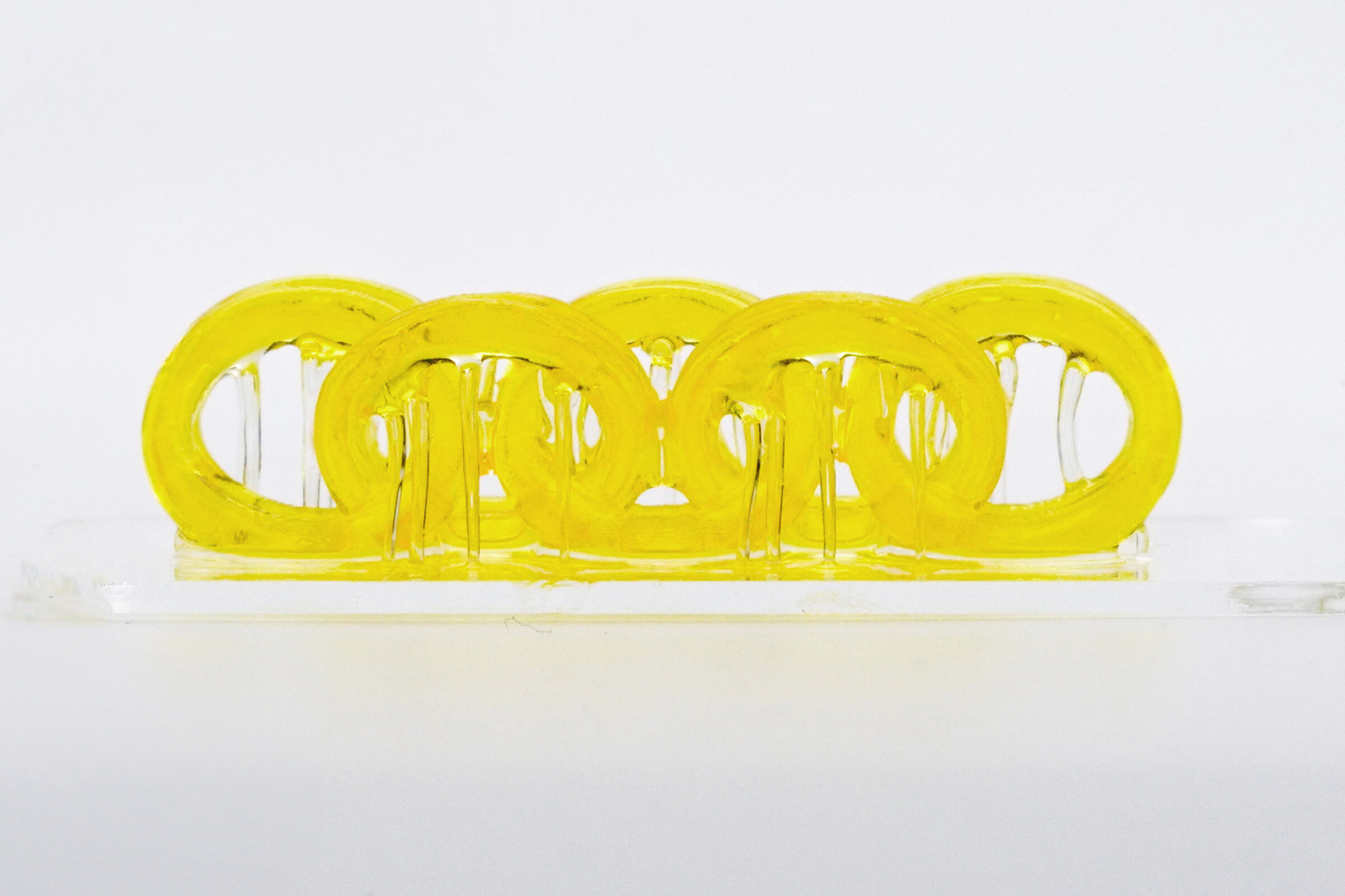 Dual-Light 3D Printing Technique Enables Seamless Blending of Flexible and Rigid Materials